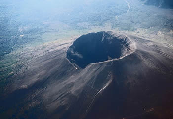 Vesuvius Crater /  Wiki
